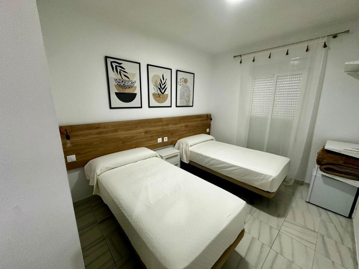Hostal Merino Jedula Екстериор снимка