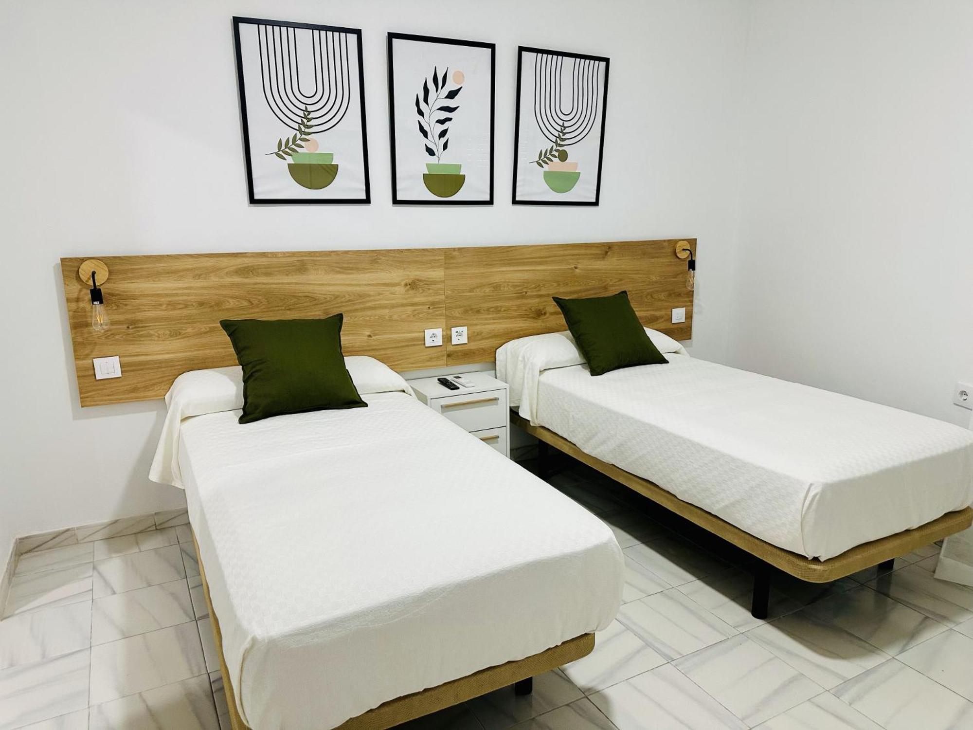 Hostal Merino Jedula Екстериор снимка