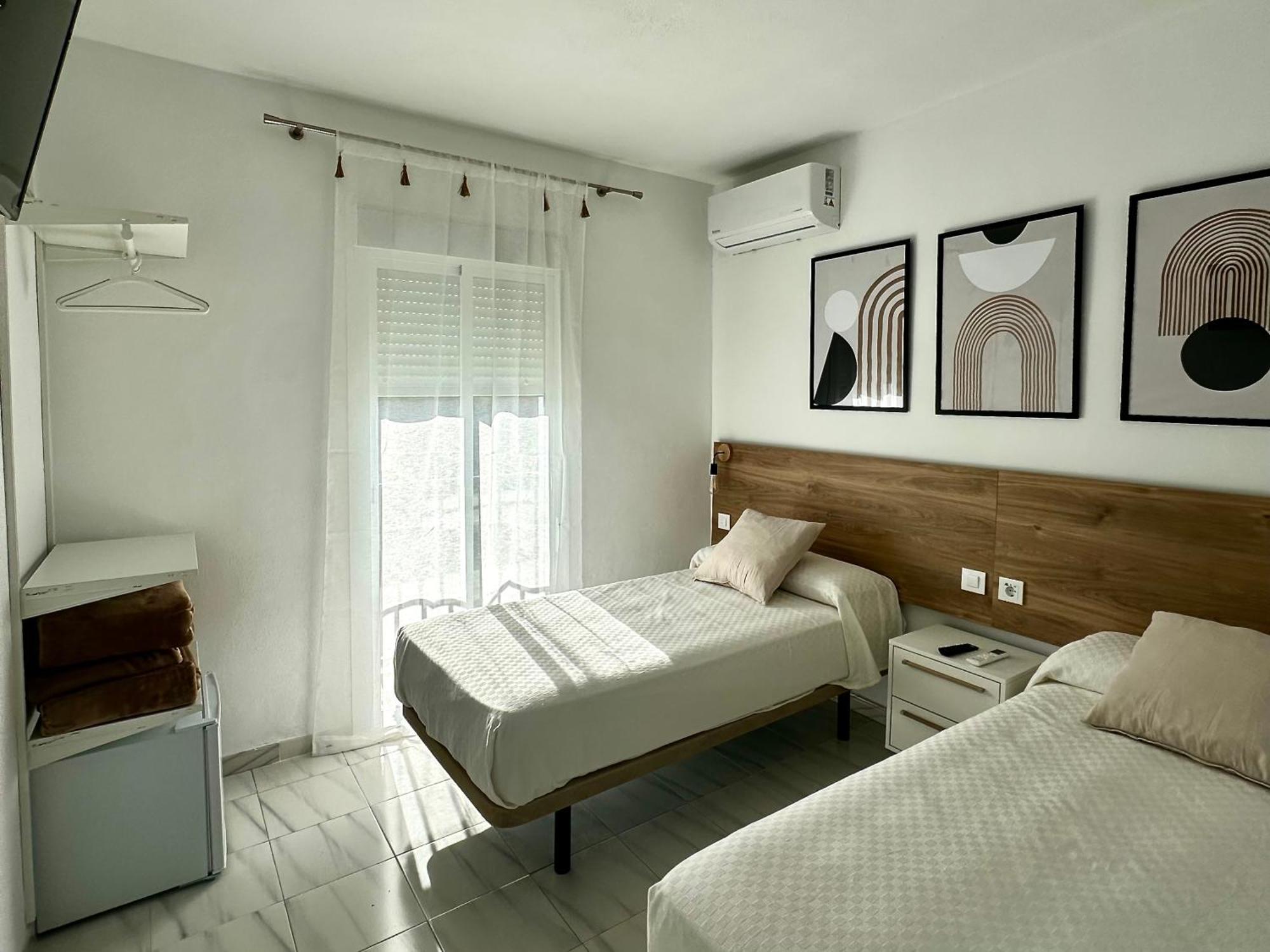 Hostal Merino Jedula Екстериор снимка