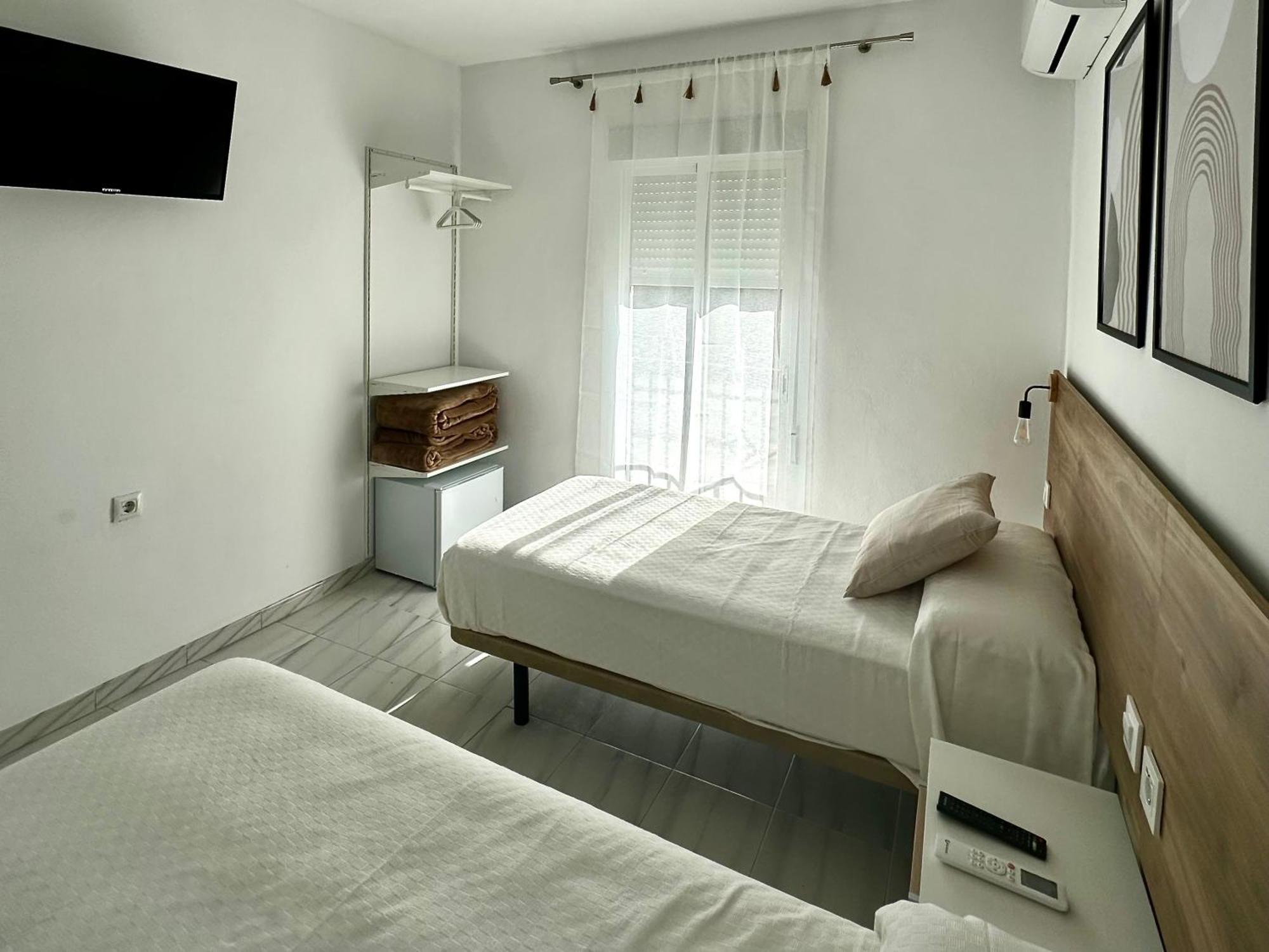 Hostal Merino Jedula Екстериор снимка